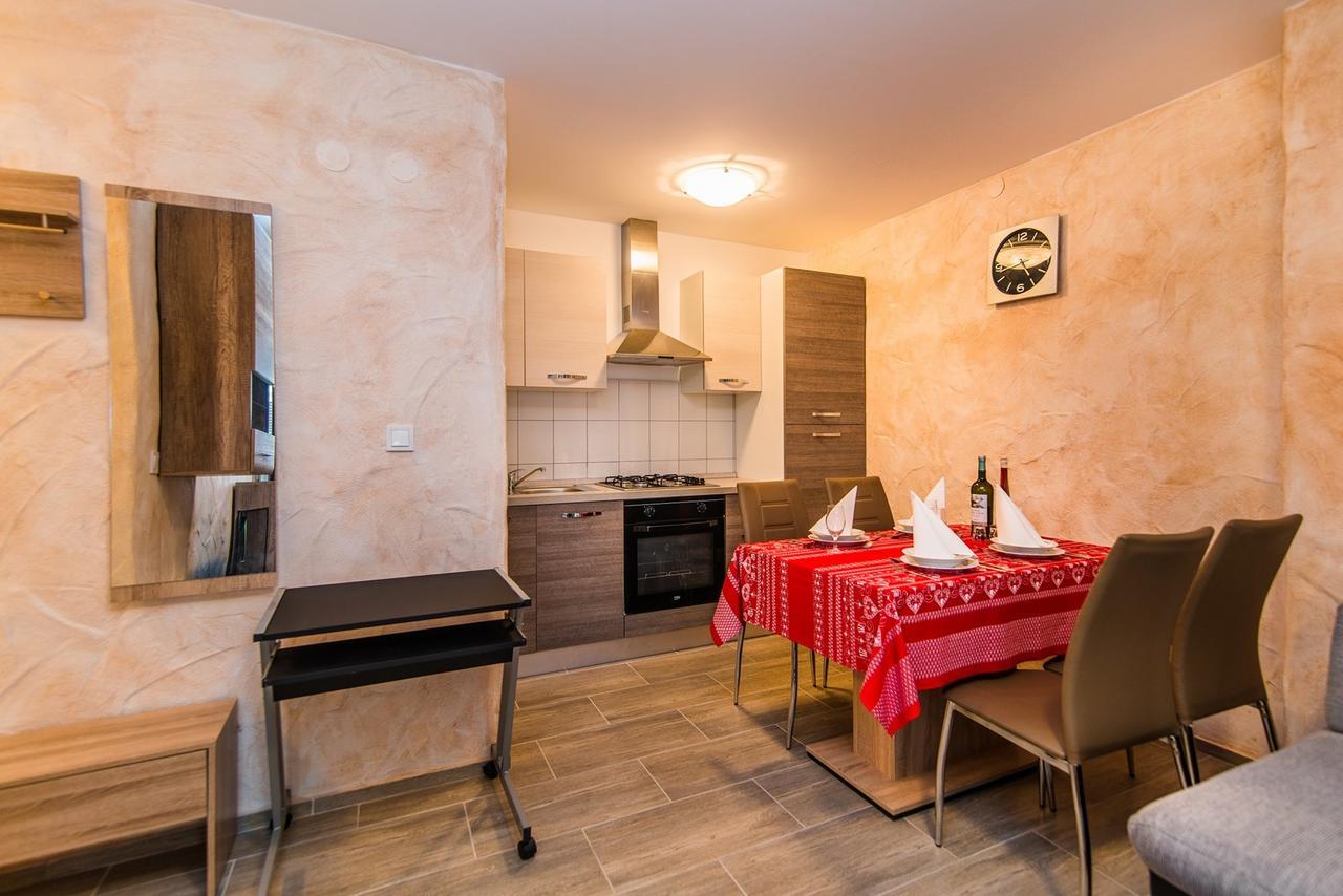 Apartment Stela Porec Exterior photo