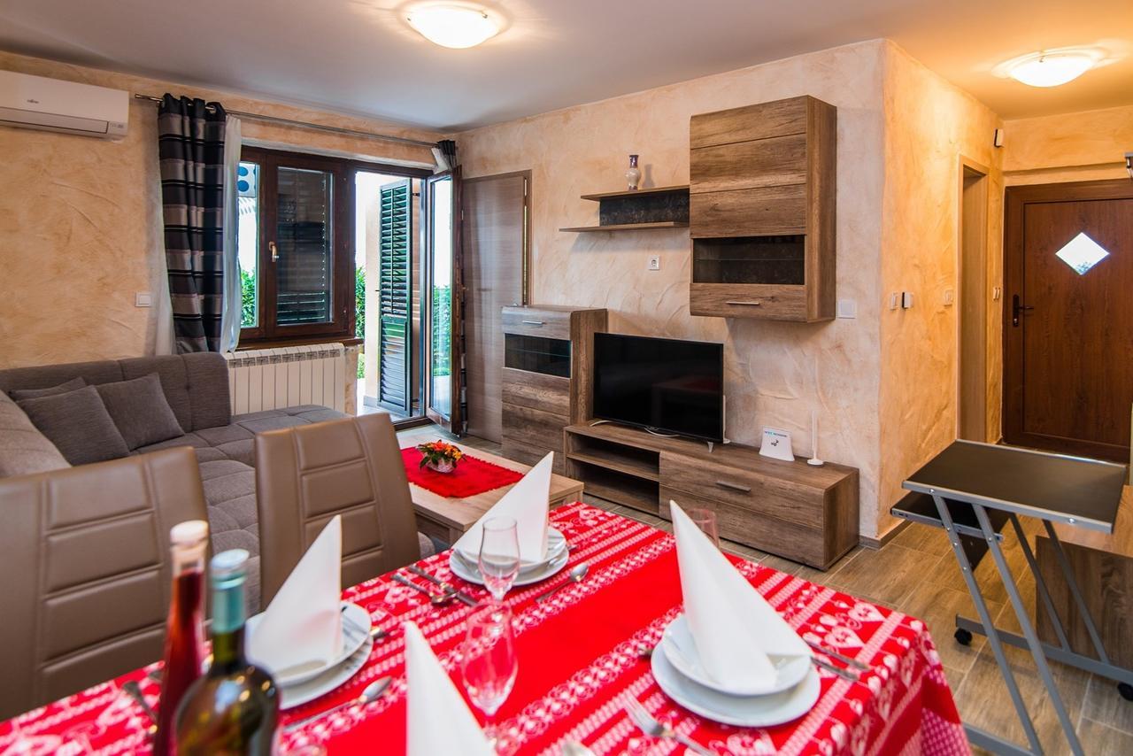 Apartment Stela Porec Exterior photo