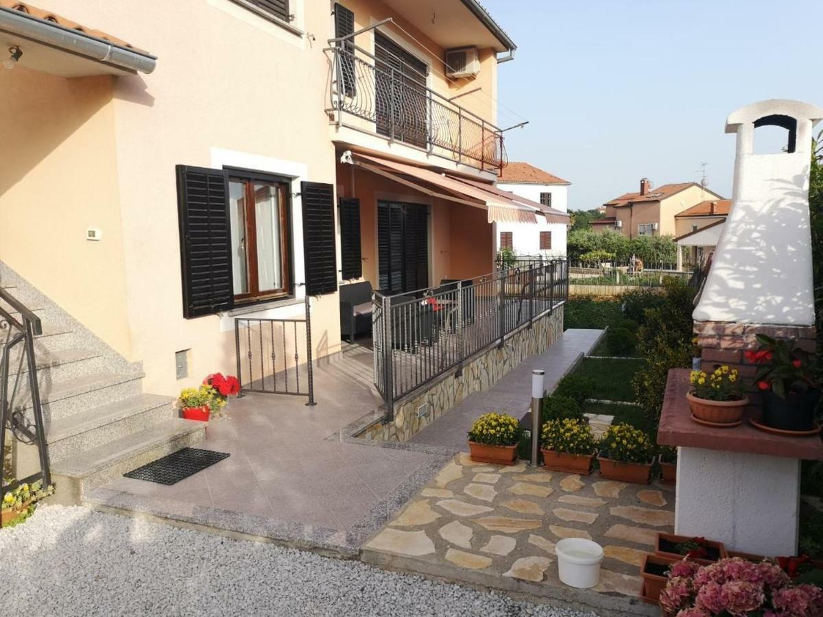 Apartment Stela Porec Exterior photo